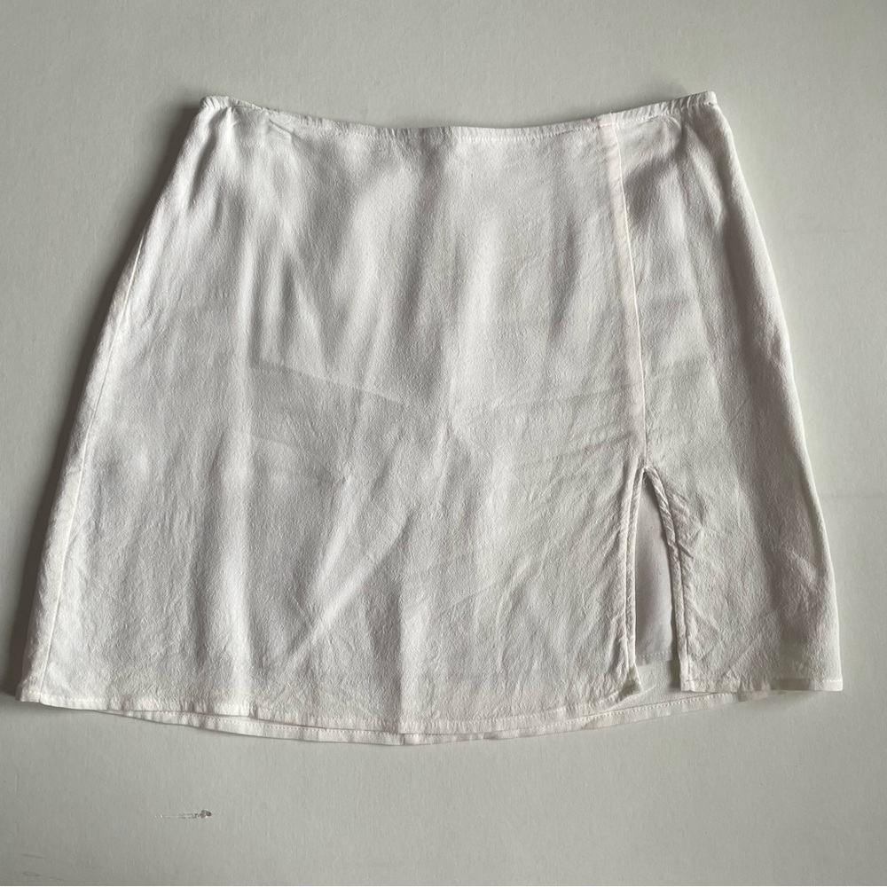 Aritzia Sunday Best Tatiana Mini Skirt White Crepe size 2